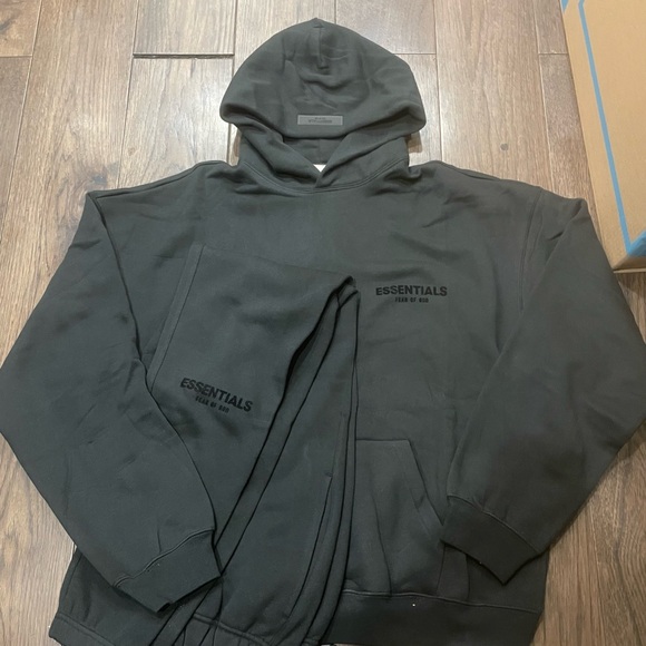 Essentials fear of God black set ￼ - Picture 1 of 5